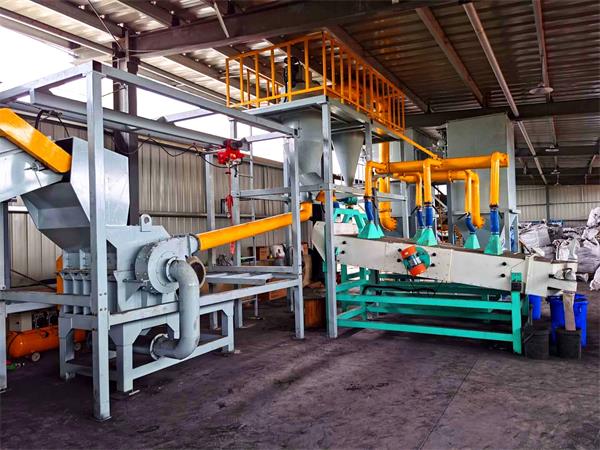 鋰電池正負(fù)極片破碎回收設(shè)備_鋰電池極片處理設(shè)備