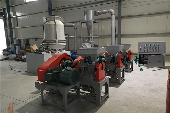 廢舊輪胎回收處理設(shè)備 width=